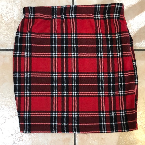 ☀️❤️ Shein stretch mini skirt NWOT - Picture 1 of 3
